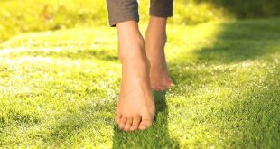 Camminare scalzi: benefici neurologici e muscolo-scheletrici
