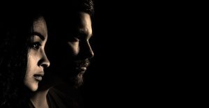 Ginnastica facciale: tonificare i muscoli per rallentare l’invecchiamento